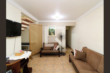 Sala de casa para alugar com 4 quartos, 190m² em Vila Nivi, São Paulo