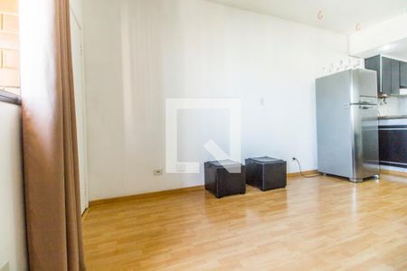 Sala de TV de apartamento à venda com 1 quarto, 56m² em Alphaville Industrial, Barueri