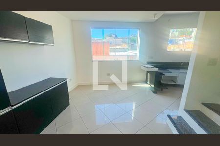 Sala de casa à venda com 3 quartos, 198m² em Novo Glória, Belo Horizonte