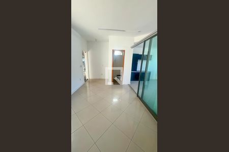 Sala de casa à venda com 3 quartos, 198m² em Novo Glória, Belo Horizonte