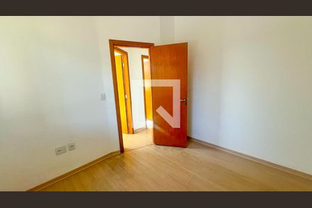 Quarto 1 de casa à venda com 3 quartos, 198m² em Novo Glória, Belo Horizonte