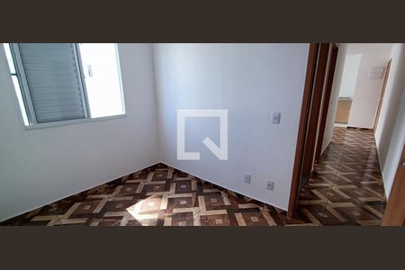 Quarto 2 de apartamento para alugar com 2 quartos, 48m² em Vila Suzana, São Paulo