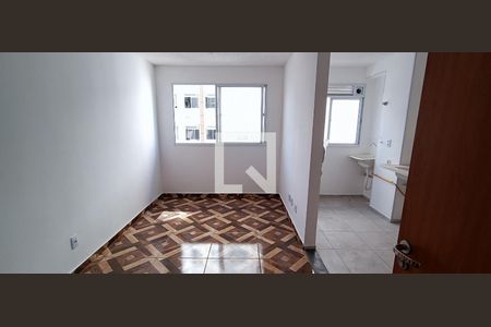 Sala de apartamento para alugar com 2 quartos, 48m² em Vila Suzana, São Paulo