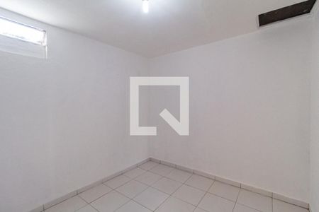 Sala/Quarto de casa para alugar com 1 quarto, 34m² em Jaguaribe, Osasco