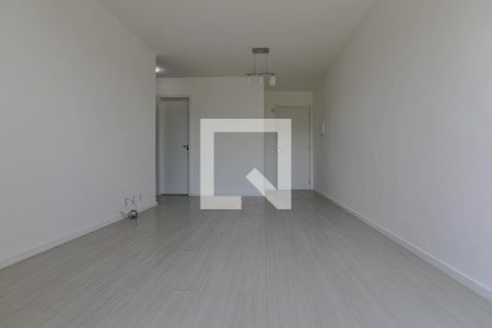 Sala de apartamento para alugar com 2 quartos, 52m² em Conjunto Habitacional Bras Cubas, Mogi das Cruzes