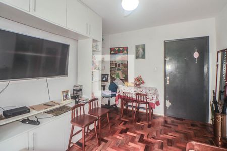 Sala de apartamento para alugar com 1 quarto, 52m² em Passo da Areia, Porto Alegre