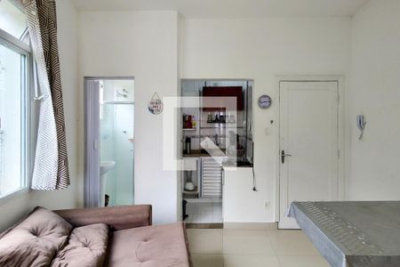 Sala de apartamento para alugar com 1 quarto, 39m² em Itararé, São Vicente