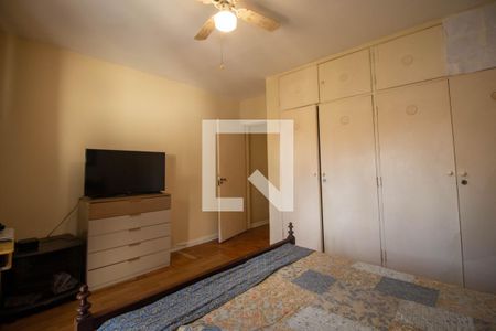 Suíte de casa à venda com 3 quartos, 220m² em Vila Elvira, São Paulo