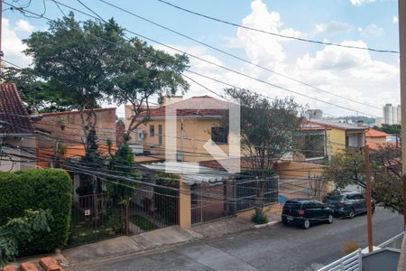 Vista de casa à venda com 3 quartos, 220m² em Vila Elvira, São Paulo