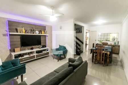 Sala de casa de condomínio para alugar com 4 quartos, 221m² em Piatã, Salvador