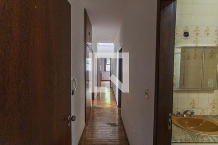 Corredor de casa à venda com 4 quartos, 405m² em Cruzeiro, Belo Horizonte