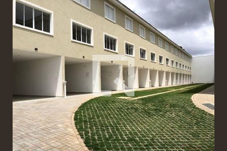 Casa à venda com 3 quartos, 112m² em Jardim Fernandes, São Paulo