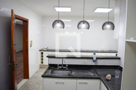 Cozinha de casa para alugar com 3 quartos, 350m² em Jardim Textil, São Paulo