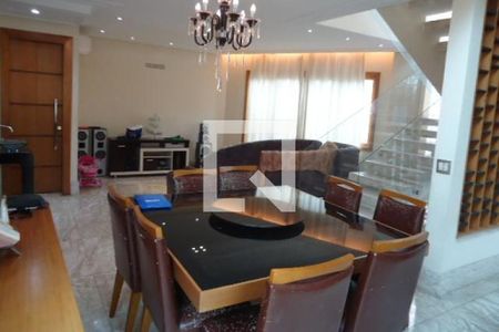 Casa à venda com 3 quartos, 200m² em Vila Matilde, São Paulo