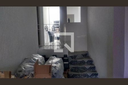 Casa à venda com 10 quartos, 324m² em Vila Antonieta, São Paulo