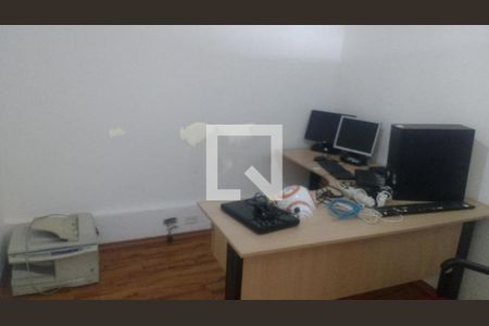 Casa à venda com 10 quartos, 324m² em Vila Antonieta, São Paulo