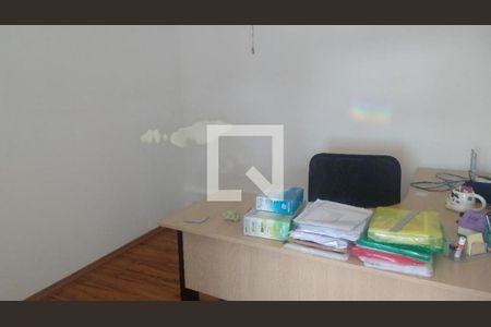 Casa à venda com 10 quartos, 324m² em Vila Antonieta, São Paulo