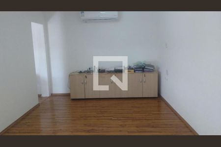 Casa à venda com 10 quartos, 324m² em Vila Antonieta, São Paulo