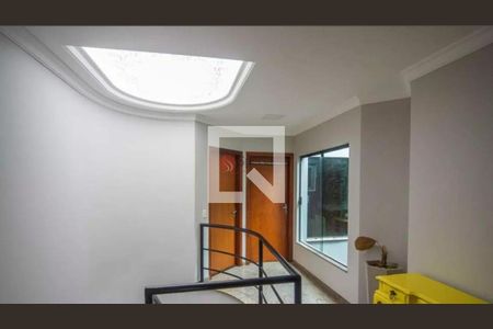 Casa à venda com 4 quartos, 400m² em Jardim Textil, São Paulo