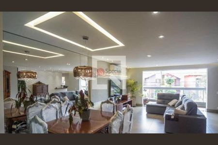 Casa à venda com 4 quartos, 400m² em Jardim Textil, São Paulo