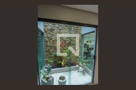 Casa à venda com 4 quartos, 400m² em Jardim Textil, São Paulo