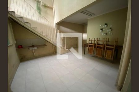 Casa à venda com 3 quartos, 130m² em Vila Fernandes, São Paulo