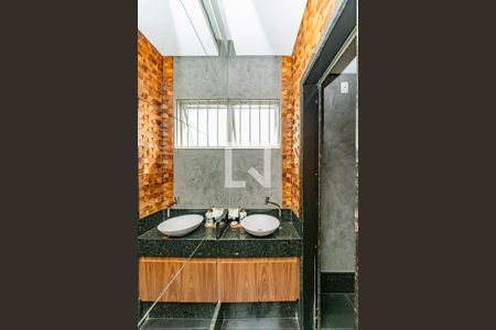 Lavabo de apartamento à venda com 4 quartos, 200m² em Santa Lúcia, Belo Horizonte