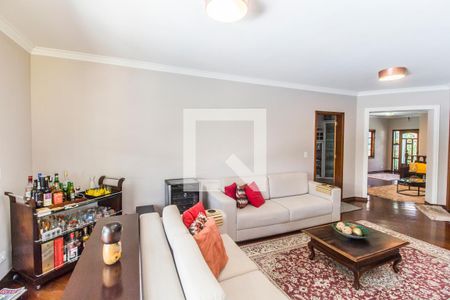 Sala de TV de casa à venda com 4 quartos, 398m² em Alphaville, Santana de Parnaíba