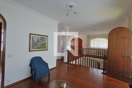 Sala de casa à venda com 5 quartos, 335m² em Santa Rosa, Belo Horizonte