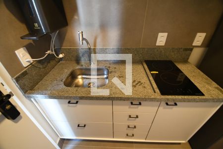 Cozinha de kitnet/studio para alugar com 1 quarto, 17m² em Cidade Universitária, Campinas