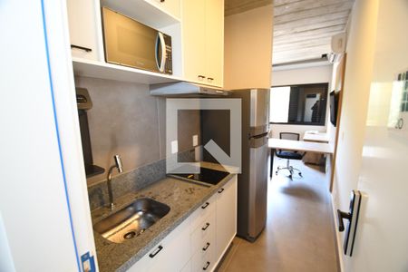 Cozinha de kitnet/studio para alugar com 1 quarto, 17m² em Cidade Universitária, Campinas