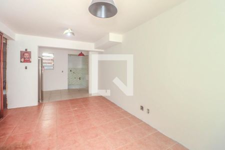 Sala de casa de condomínio à venda com 4 quartos, 107m² em Humaitá, Porto Alegre