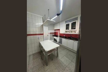 Apartamento à venda com 3 quartos, 131m² em Jardim Avelino, São Paulo