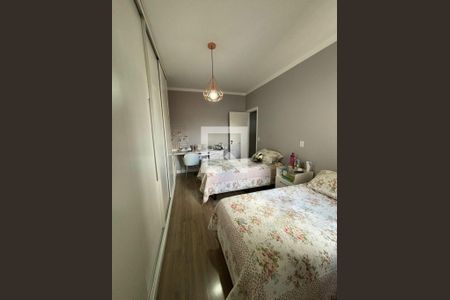 Casa à venda com 3 quartos, 260m² em Chácara Mafalda, São Paulo