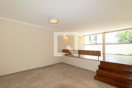 Sala de casa à venda com 4 quartos, 281m² em Jardim Luzitania, São Paulo