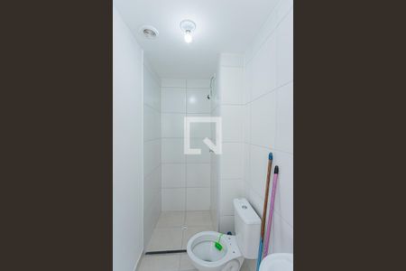 Banheiro suite / social de apartamento para alugar com 2 quartos, 39m² em Vila Pirituba, São Paulo