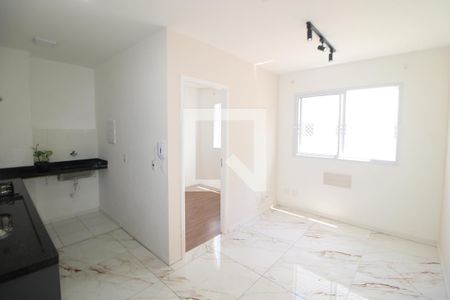 Sala / Cozinha de apartamento para alugar com 2 quartos, 45m² em Vila Diva, São Paulo