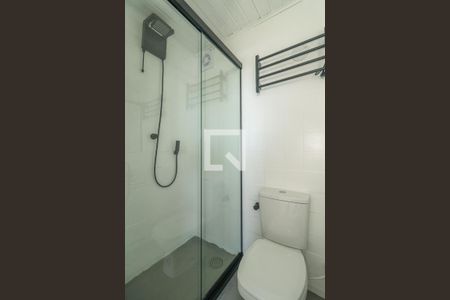 Banheiro de apartamento para alugar com 1 quarto, 45m² em São Geraldo, Porto Alegre