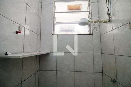 Banheiro de casa para alugar com 1 quarto, 58m² em Penha, Rio de Janeiro