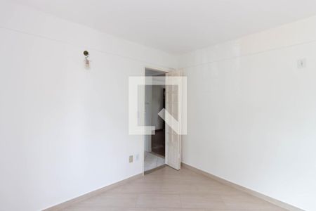 Quarto 1 de apartamento à venda com 2 quartos, 40m² em Itaquera, São Paulo