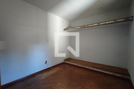 Quarto 2 de casa à venda com 4 quartos, 300m² em Cambuí, Campinas