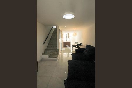 Sala de casa à venda com 3 quartos, 140m² em Vila Charlote, São Paulo