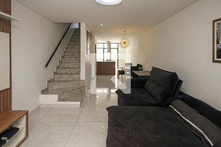 Sala de casa à venda com 3 quartos, 140m² em Vila Charlote, São Paulo