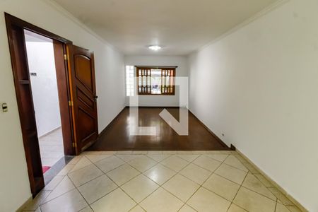 Sala 2 de casa para alugar com 4 quartos, 160m² em Jardim Londrina, São Paulo