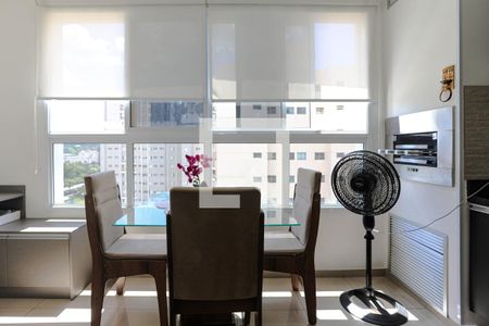 Sala de apartamento para alugar com 1 quarto, 42m² em Loteamento Mogilar, Mogi das Cruzes