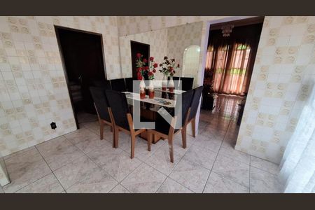 Foto 13 de casa para alugar com 5 quartos, 270m² em Regina, Belo Horizonte