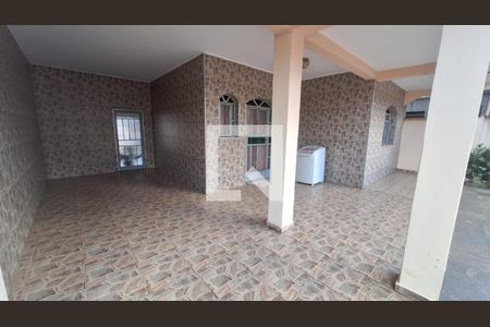 Foto 02 de casa para alugar com 5 quartos, 270m² em Regina, Belo Horizonte