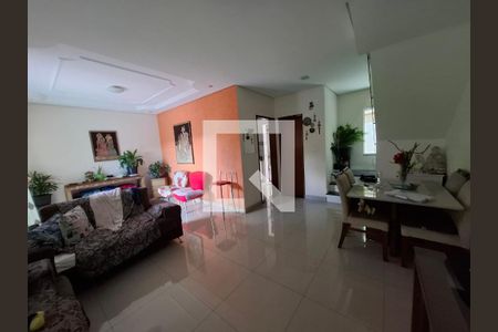 Sala de casa à venda com 3 quartos, 110m² em Betania, Contagem