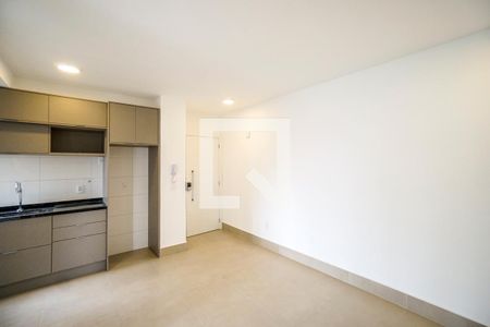 Sala e cozinha de apartamento para alugar com 1 quarto, 53m² em Vila Azevedo, São Paulo