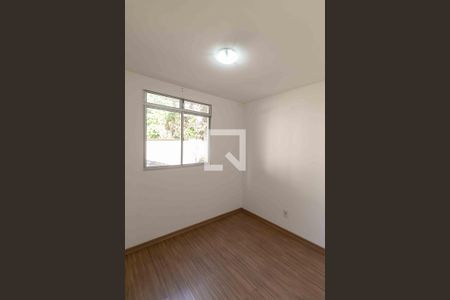 Quarto 1 de apartamento para alugar com 2 quartos, 44m² em São João Batista, Belo Horizonte